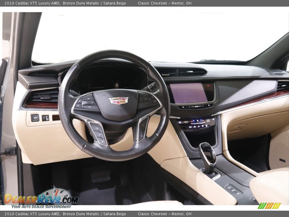 Dashboard of 2019 Cadillac XT5 Luxury AWD Photo #6