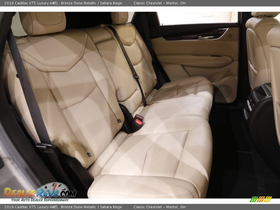 2019 Cadillac XT5 Luxury AWD Bronze Dune Metallic / Sahara Beige Photo #17
