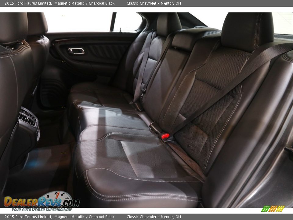 2015 Ford Taurus Limited Magnetic Metallic / Charcoal Black Photo #16