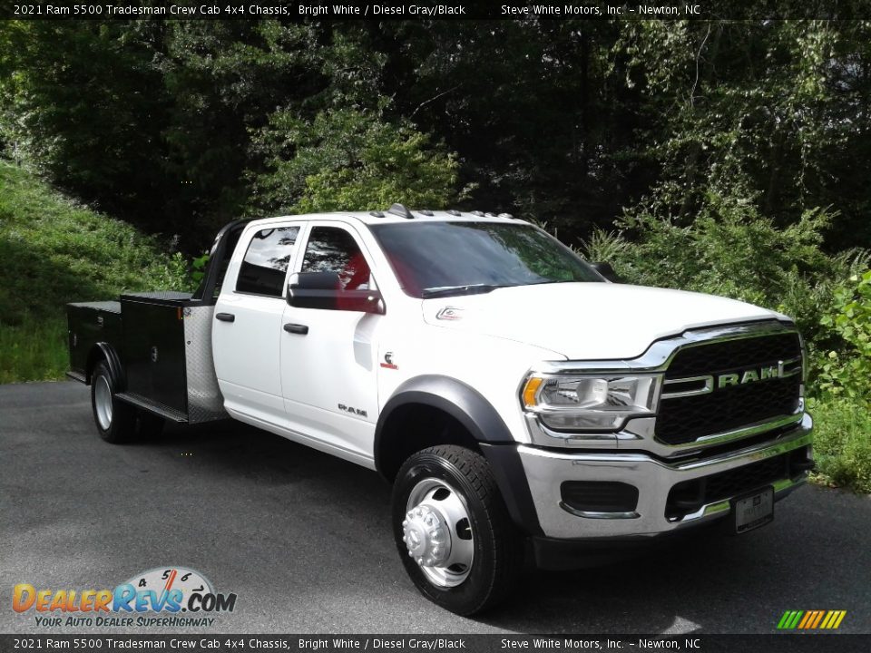 2021 Ram 5500 Tradesman Crew Cab 4x4 Chassis Bright White / Diesel Gray/Black Photo #4