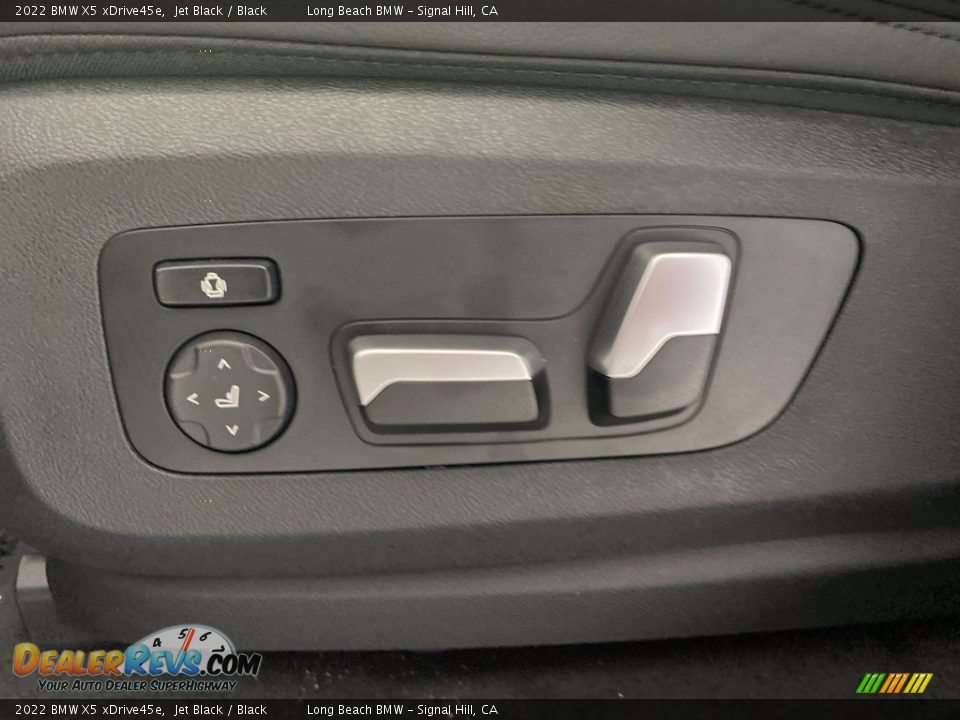 Controls of 2022 BMW X5 xDrive45e Photo #11