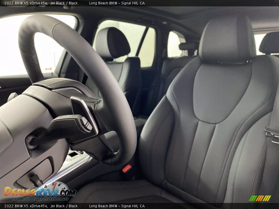 Front Seat of 2022 BMW X5 xDrive45e Photo #13