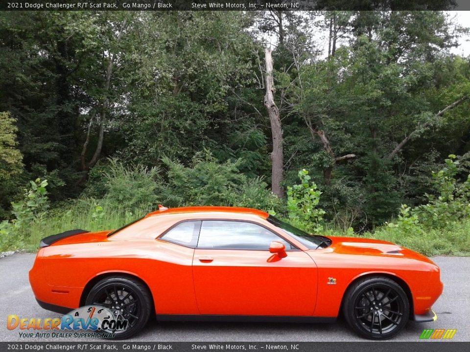 Go Mango 2021 Dodge Challenger R/T Scat Pack Photo #5