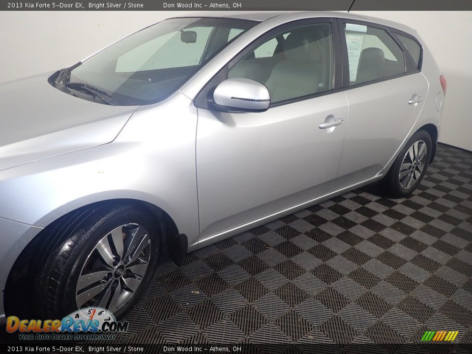 2013 Kia Forte 5-Door EX Bright Silver / Stone Photo #9