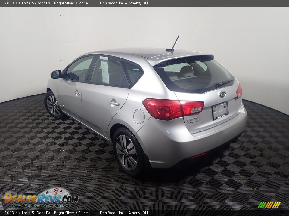 2013 Kia Forte 5-Door EX Bright Silver / Stone Photo #11