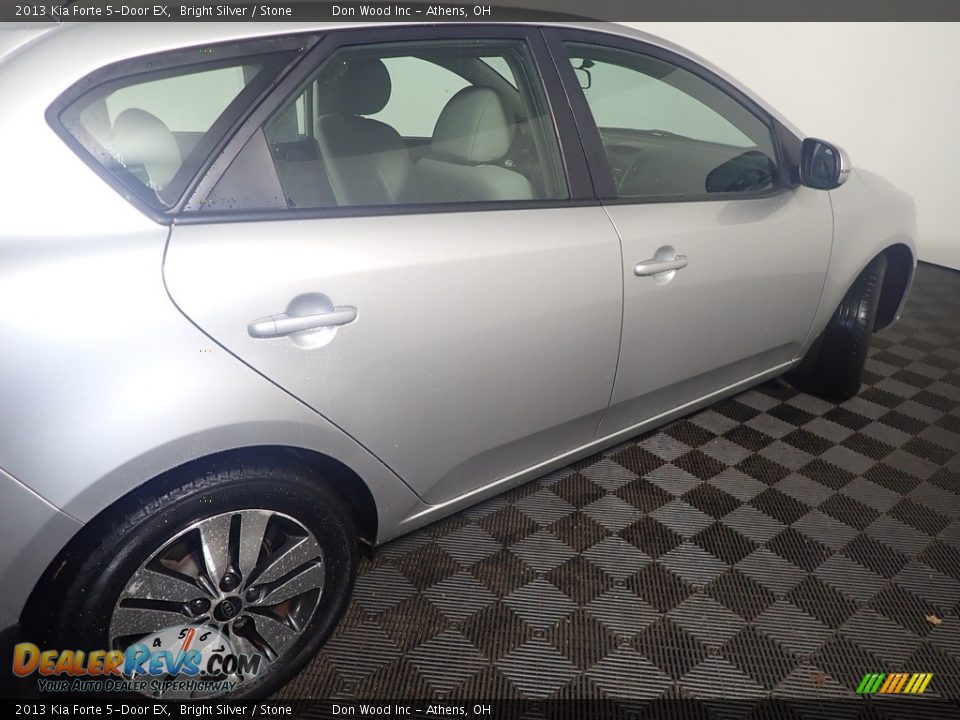 2013 Kia Forte 5-Door EX Bright Silver / Stone Photo #18