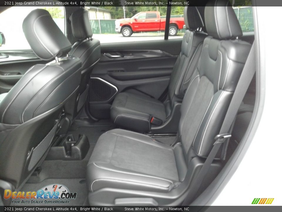 Rear Seat of 2021 Jeep Grand Cherokee L Altitude 4x4 Photo #13