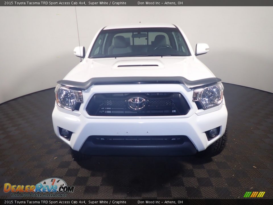 2015 Toyota Tacoma TRD Sport Access Cab 4x4 Super White / Graphite Photo #6