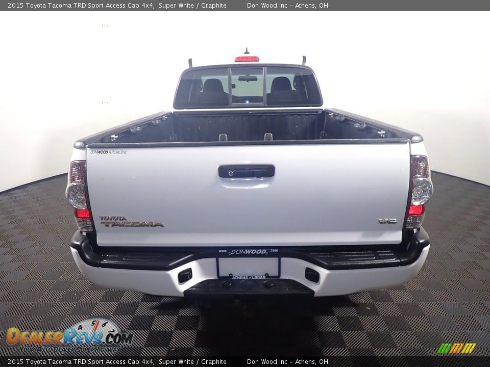 2015 Toyota Tacoma TRD Sport Access Cab 4x4 Super White / Graphite Photo #14
