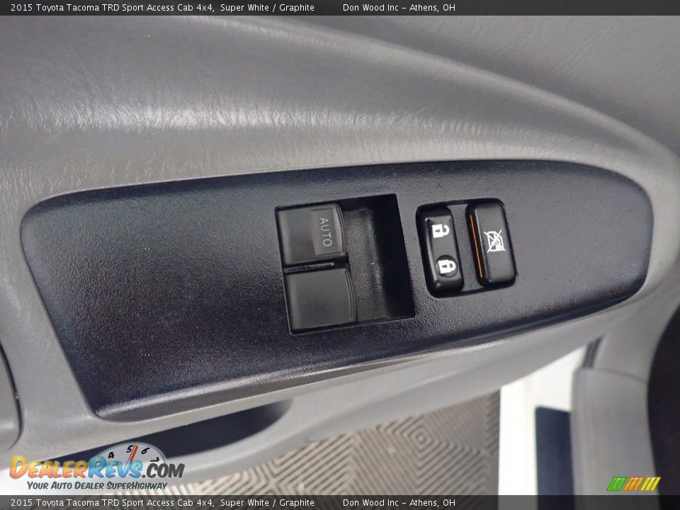 2015 Toyota Tacoma TRD Sport Access Cab 4x4 Super White / Graphite Photo #21