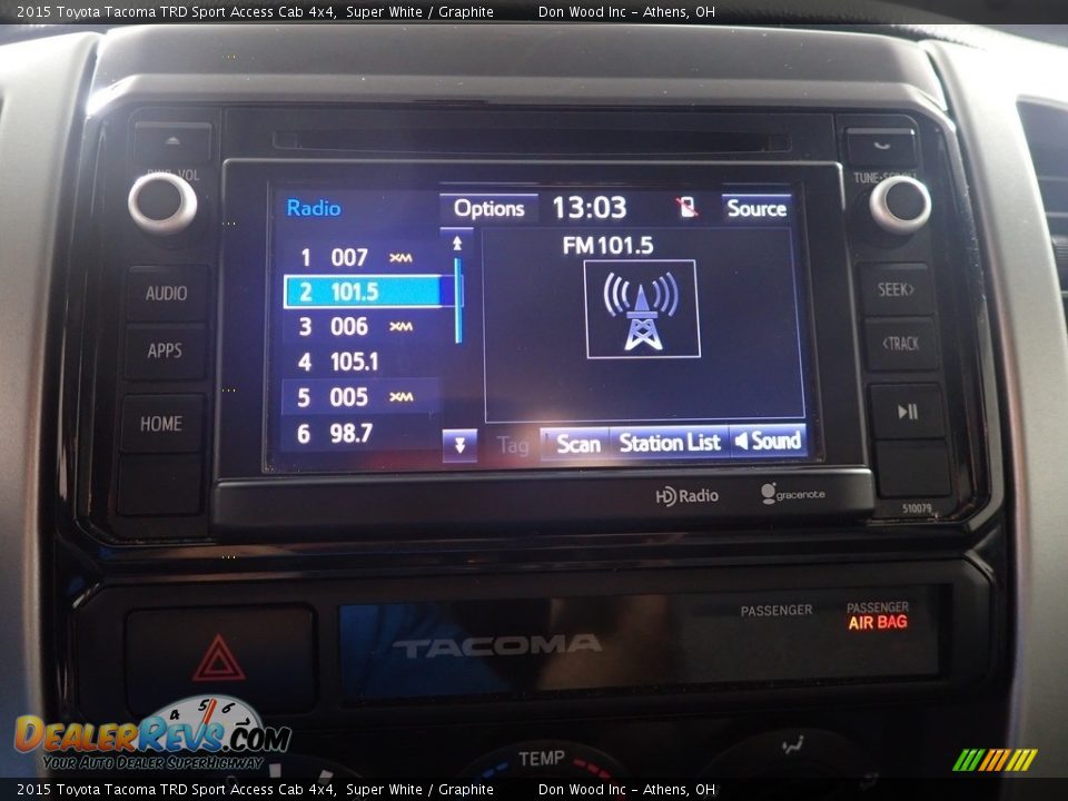 2015 Toyota Tacoma TRD Sport Access Cab 4x4 Super White / Graphite Photo #26