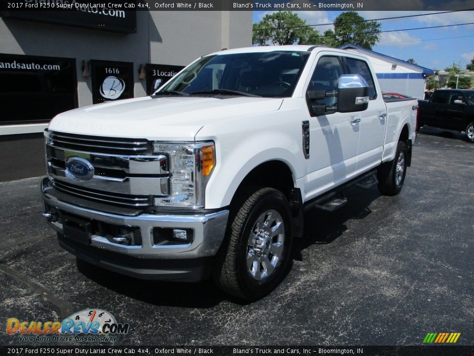 2017 Ford F250 Super Duty Lariat Crew Cab 4x4 Oxford White / Black Photo #2