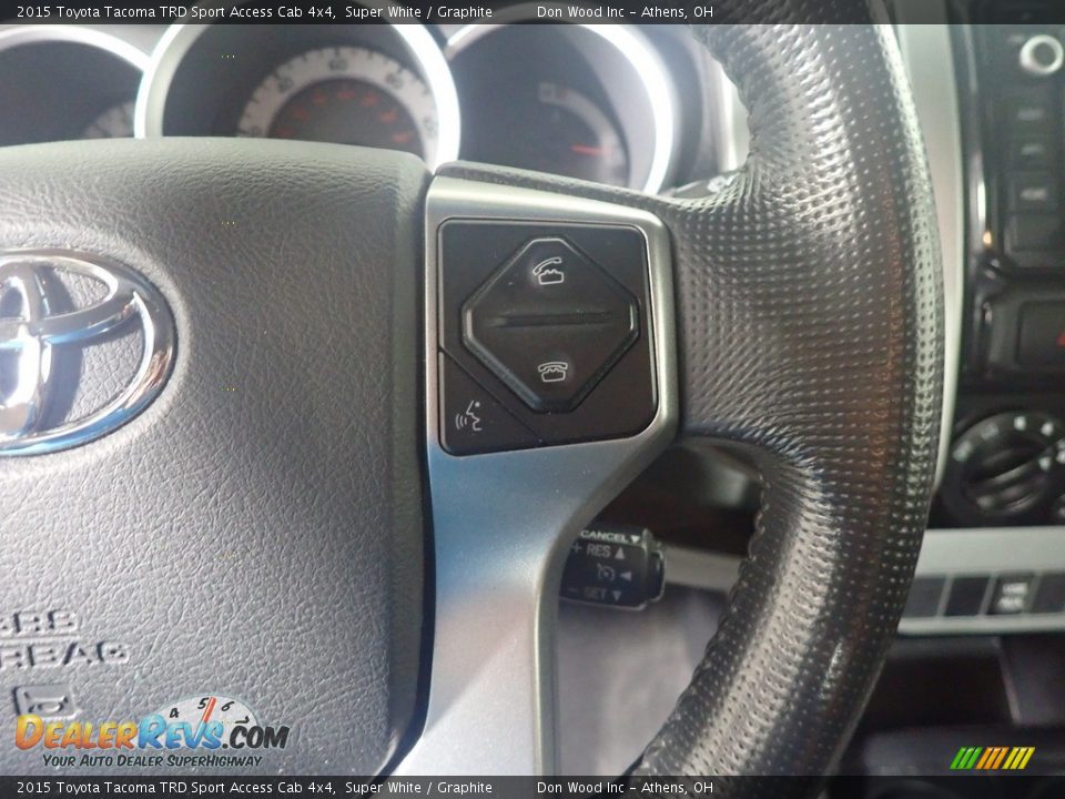 2015 Toyota Tacoma TRD Sport Access Cab 4x4 Super White / Graphite Photo #29