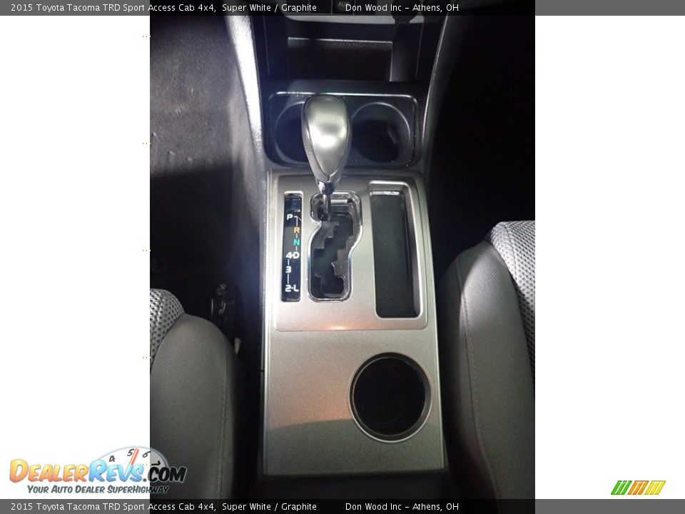 2015 Toyota Tacoma TRD Sport Access Cab 4x4 Super White / Graphite Photo #32