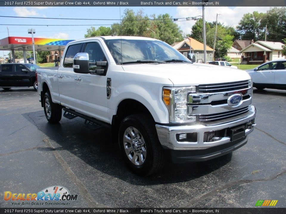 2017 Ford F250 Super Duty Lariat Crew Cab 4x4 Oxford White / Black Photo #5