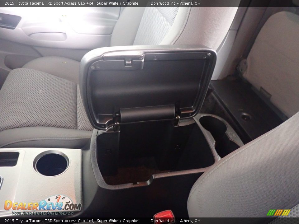 2015 Toyota Tacoma TRD Sport Access Cab 4x4 Super White / Graphite Photo #33