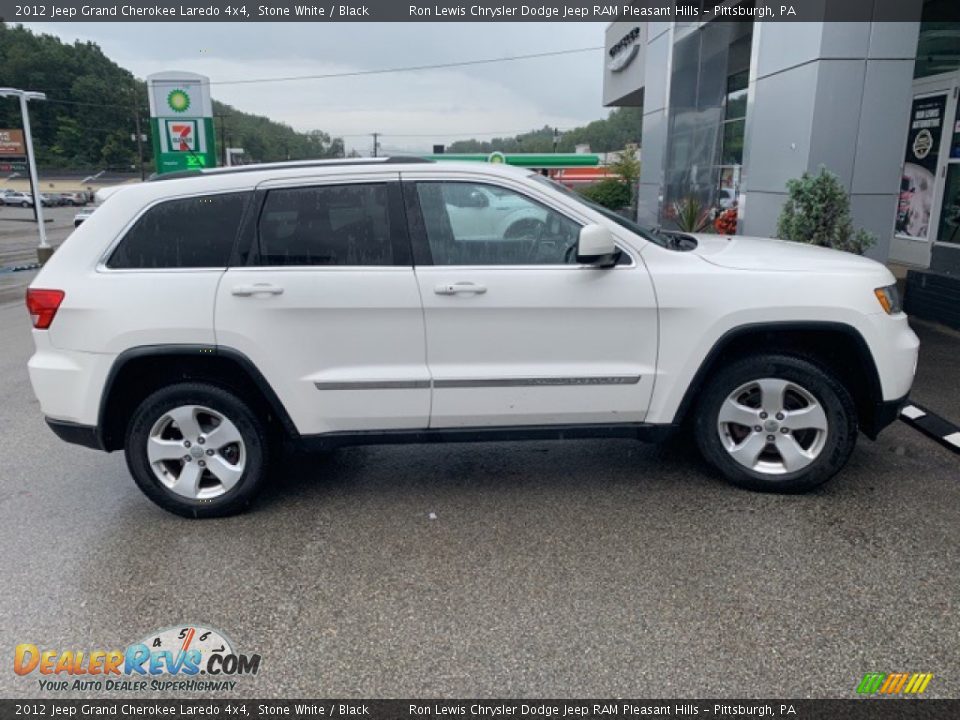 2012 Jeep Grand Cherokee Laredo 4x4 Stone White / Black Photo #3