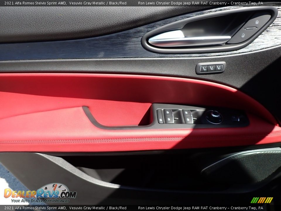 2021 Alfa Romeo Stelvio Sprint AWD Vesuvio Gray Metallic / Black/Red Photo #16