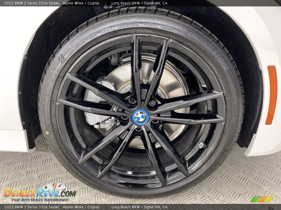 2022 BMW 3 Series 330e Sedan Wheel Photo #3