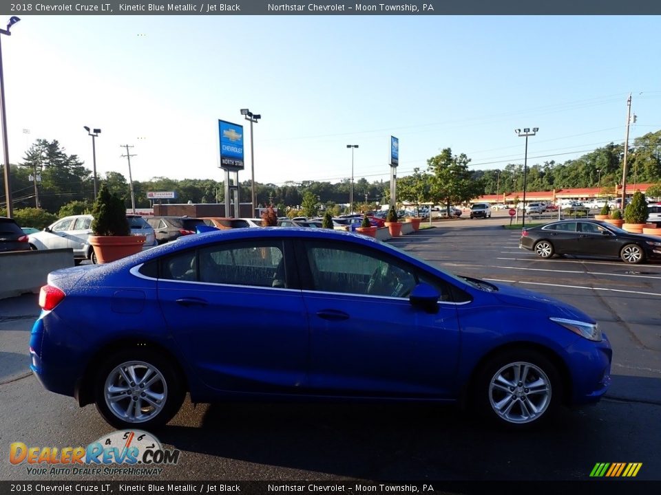 2018 Chevrolet Cruze LT Kinetic Blue Metallic / Jet Black Photo #10