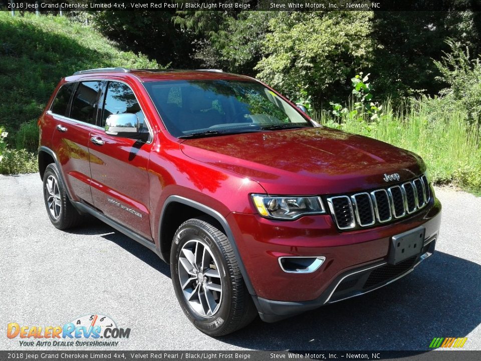 2018 Jeep Grand Cherokee Limited 4x4 Velvet Red Pearl / Black/Light Frost Beige Photo #4