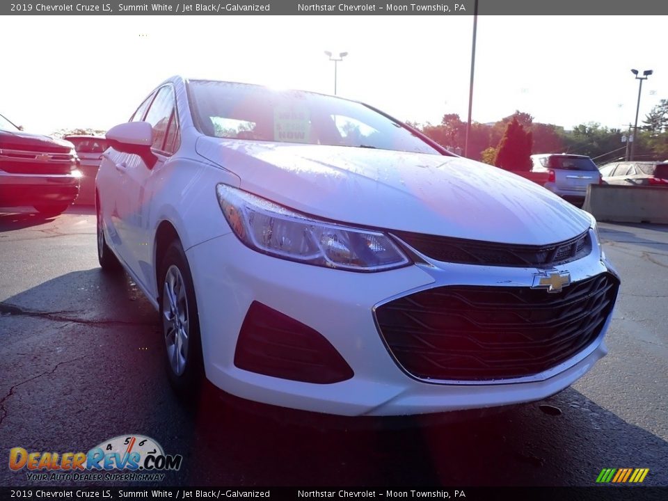 2019 Chevrolet Cruze LS Summit White / Jet Black/­Galvanized Photo #12