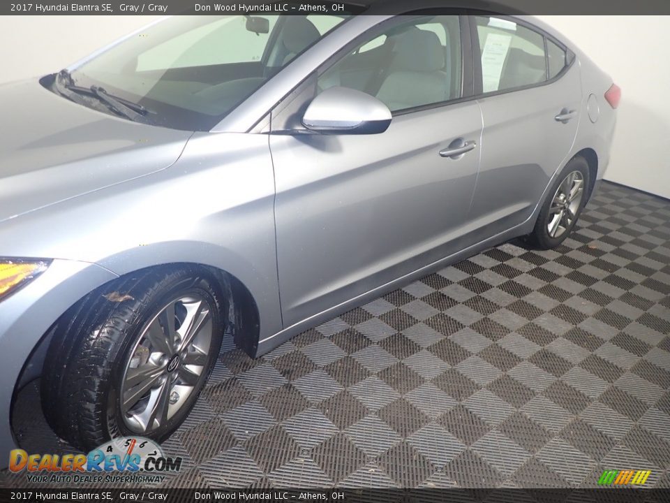 2017 Hyundai Elantra SE Gray / Gray Photo #10