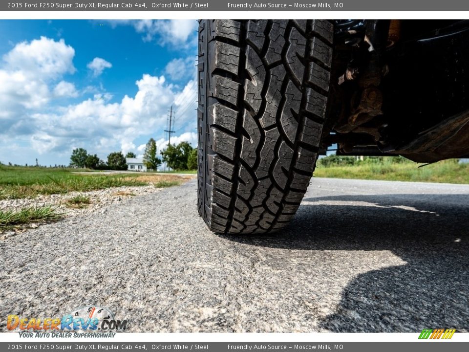 2015 Ford F250 Super Duty XL Regular Cab 4x4 Oxford White / Steel Photo #16