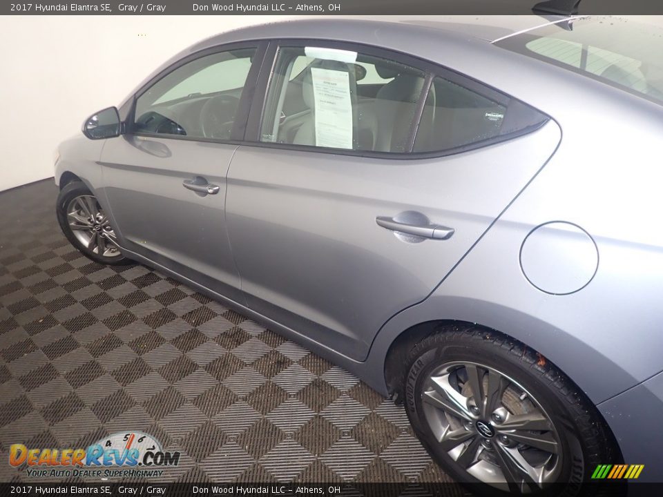2017 Hyundai Elantra SE Gray / Gray Photo #18