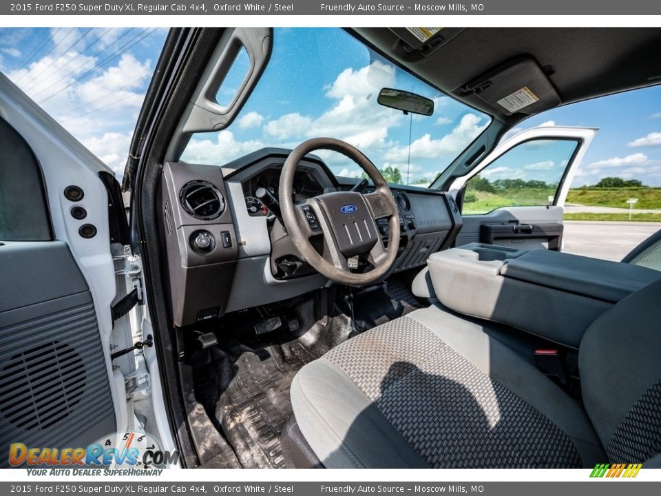 2015 Ford F250 Super Duty XL Regular Cab 4x4 Oxford White / Steel Photo #20