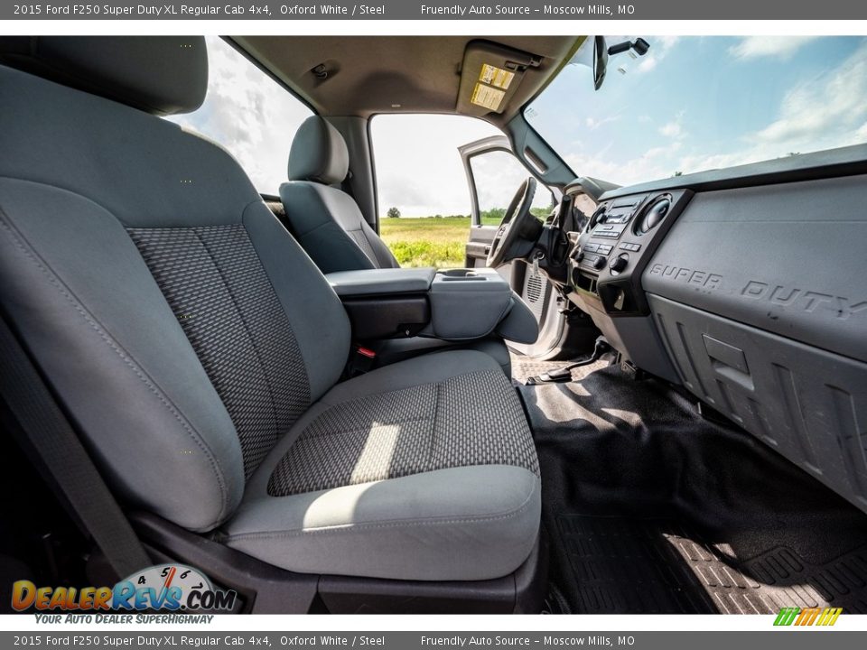 2015 Ford F250 Super Duty XL Regular Cab 4x4 Oxford White / Steel Photo #27