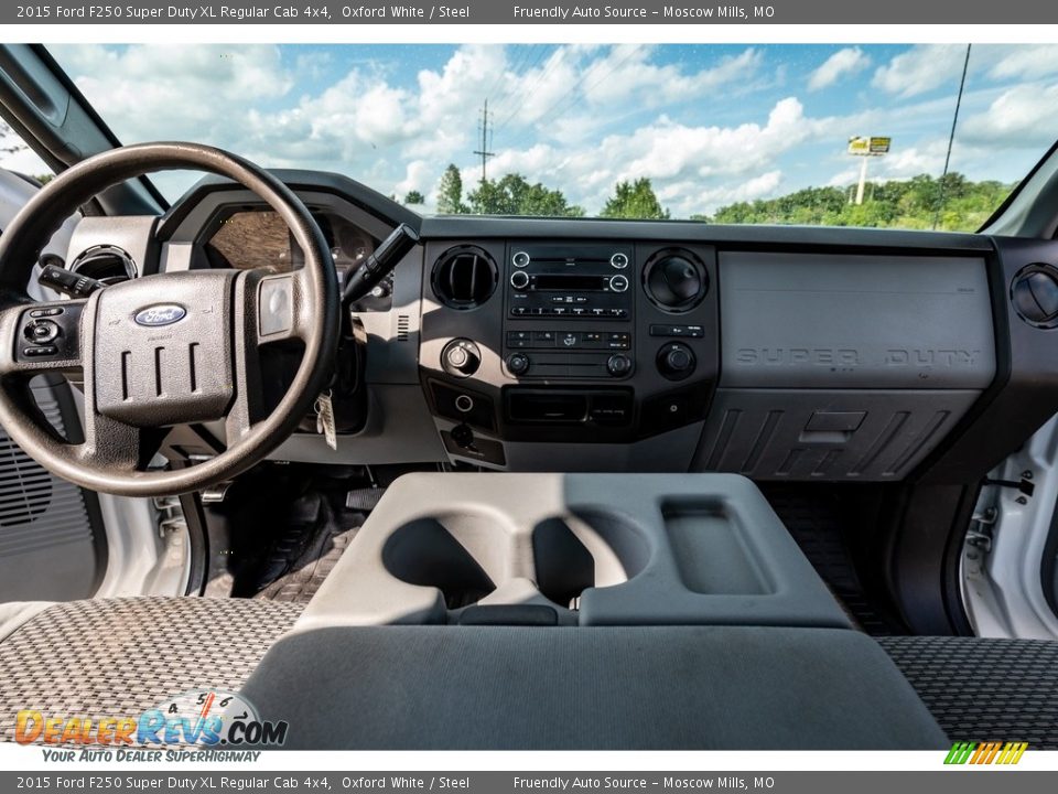 2015 Ford F250 Super Duty XL Regular Cab 4x4 Oxford White / Steel Photo #29