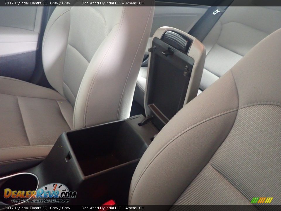 2017 Hyundai Elantra SE Gray / Gray Photo #32