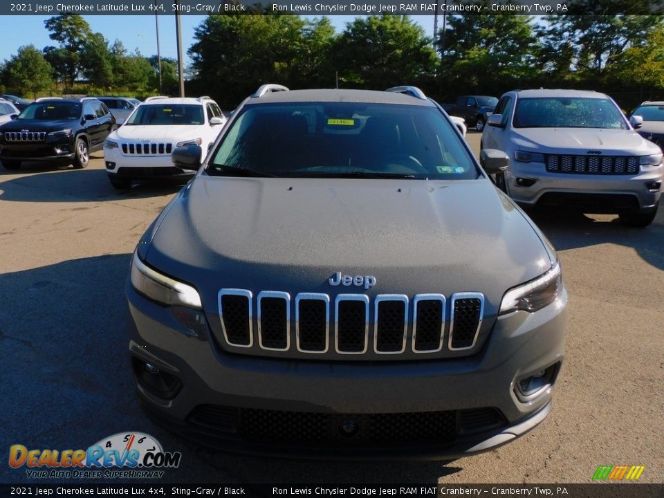 2021 Jeep Cherokee Latitude Lux 4x4 Sting-Gray / Black Photo #2