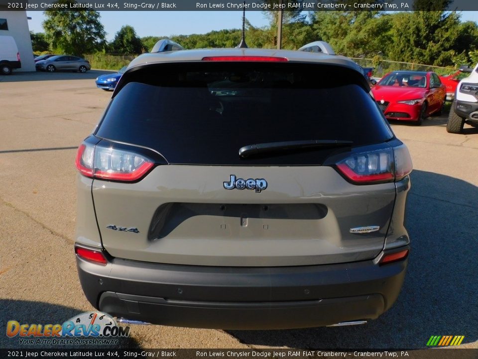 2021 Jeep Cherokee Latitude Lux 4x4 Sting-Gray / Black Photo #6