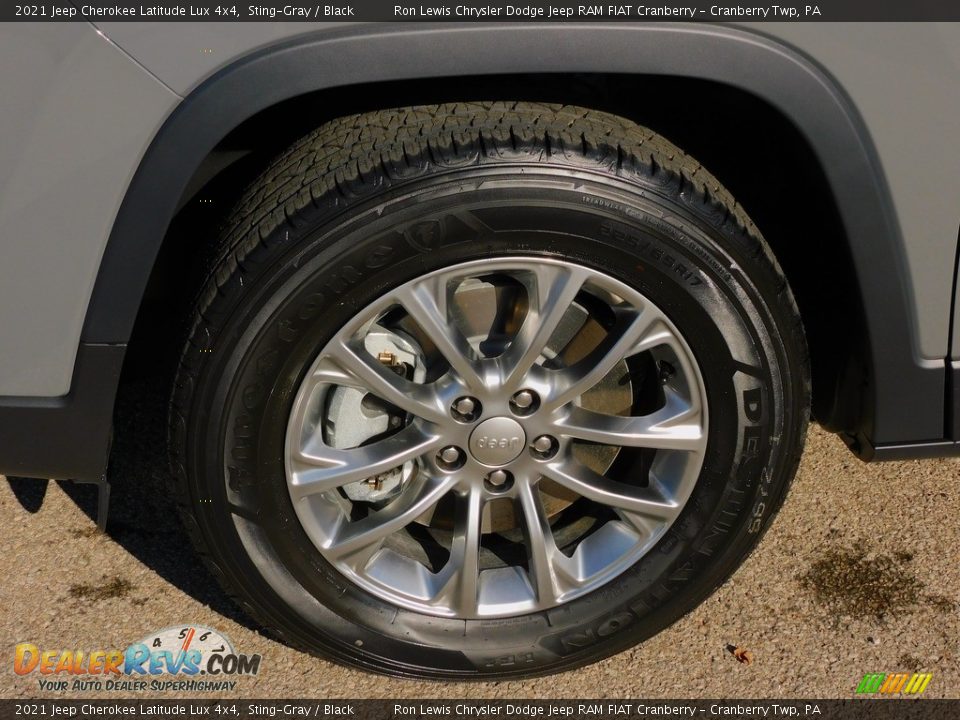 2021 Jeep Cherokee Latitude Lux 4x4 Sting-Gray / Black Photo #10