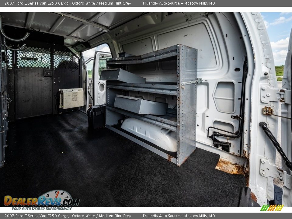 2007 Ford E Series Van E250 Cargo Oxford White / Medium Flint Grey Photo #22