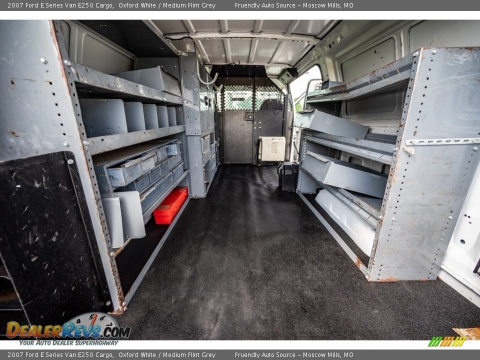 2007 Ford E Series Van E250 Cargo Oxford White / Medium Flint Grey Photo #23