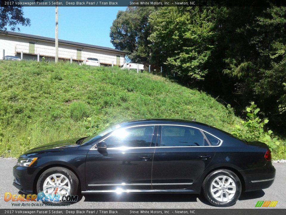 2017 Volkswagen Passat S Sedan Deep Black Pearl / Titan Black Photo #1