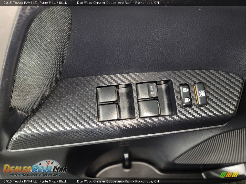 2015 Toyota RAV4 LE Pyrite Mica / Black Photo #15