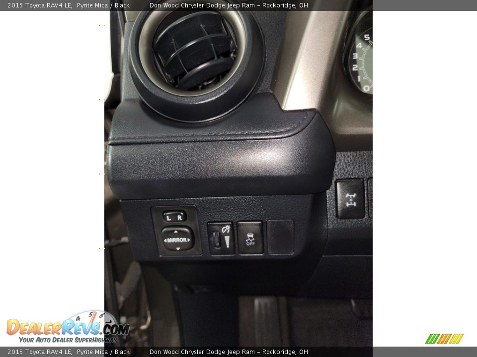 2015 Toyota RAV4 LE Pyrite Mica / Black Photo #21