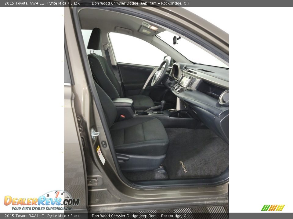 2015 Toyota RAV4 LE Pyrite Mica / Black Photo #29