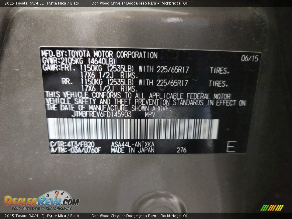 2015 Toyota RAV4 LE Pyrite Mica / Black Photo #34