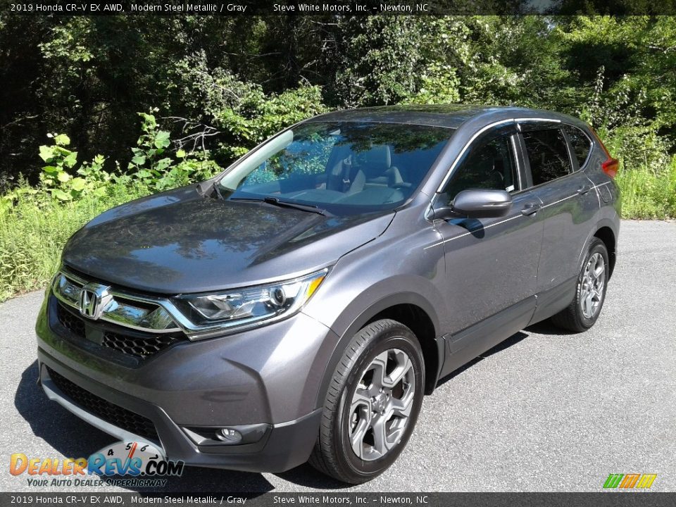 Front 3/4 View of 2019 Honda CR-V EX AWD Photo #3