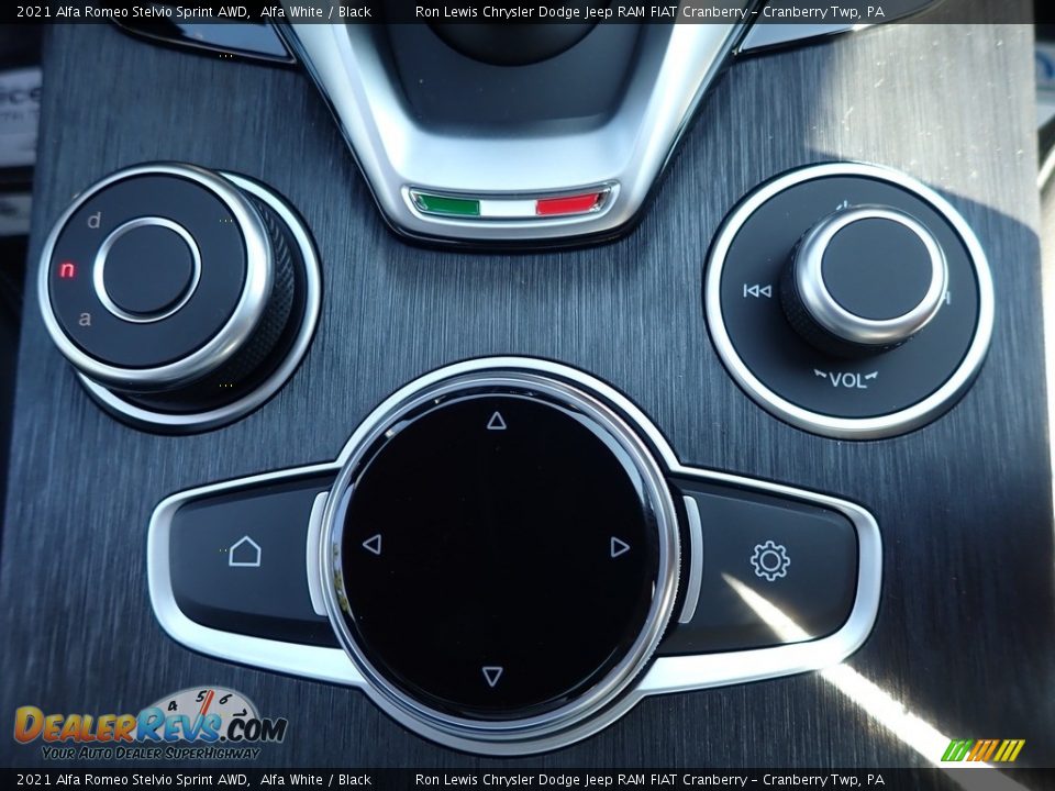 Controls of 2021 Alfa Romeo Stelvio Sprint AWD Photo #20