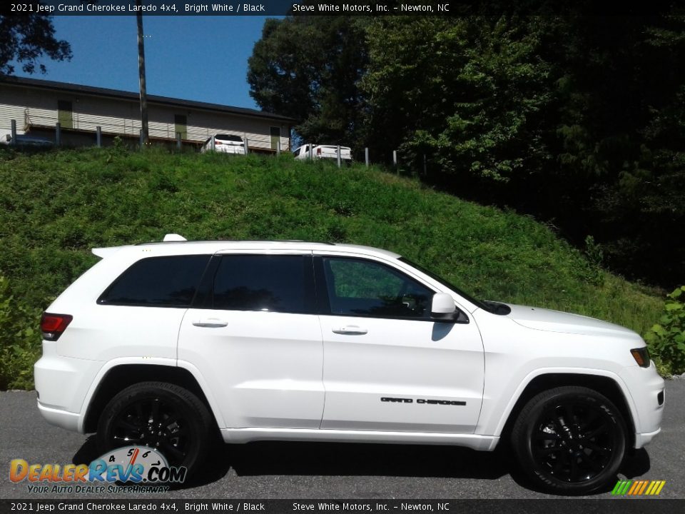 2021 Jeep Grand Cherokee Laredo 4x4 Bright White / Black Photo #5