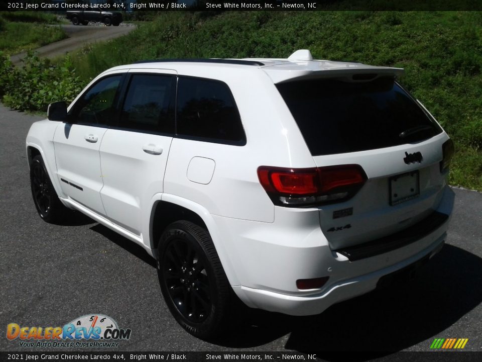 2021 Jeep Grand Cherokee Laredo 4x4 Bright White / Black Photo #8