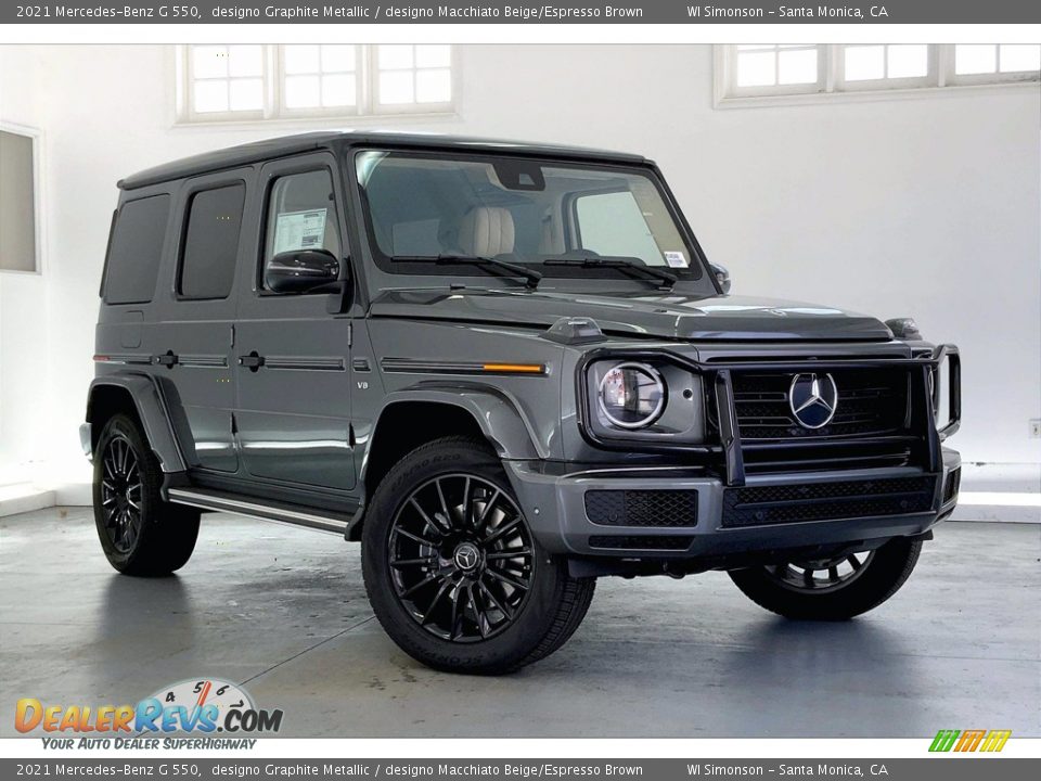 Front 3/4 View of 2021 Mercedes-Benz G 550 Photo #12