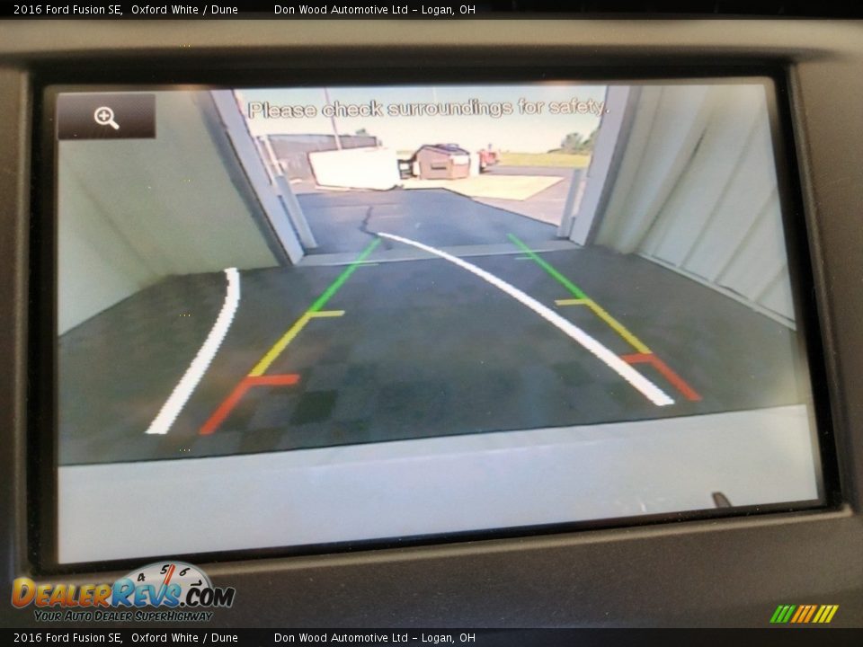 2016 Ford Fusion SE Oxford White / Dune Photo #2