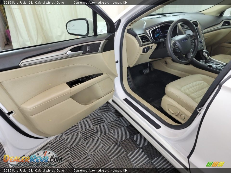 2016 Ford Fusion SE Oxford White / Dune Photo #13